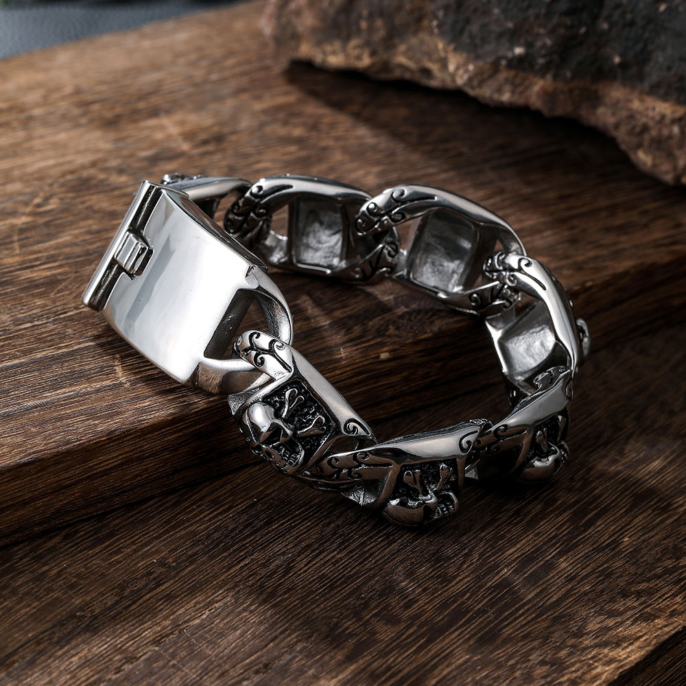The Vicious Skull Link Bracelet for Men's